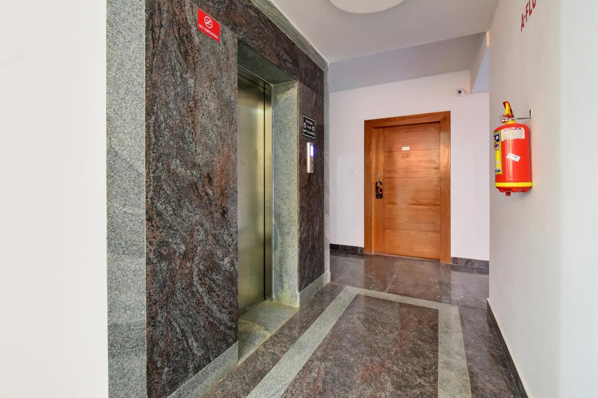 Super Grand Collection O Near Sarjapur Road Near 7D Voyage Hotel Bangalore Bagian luar foto