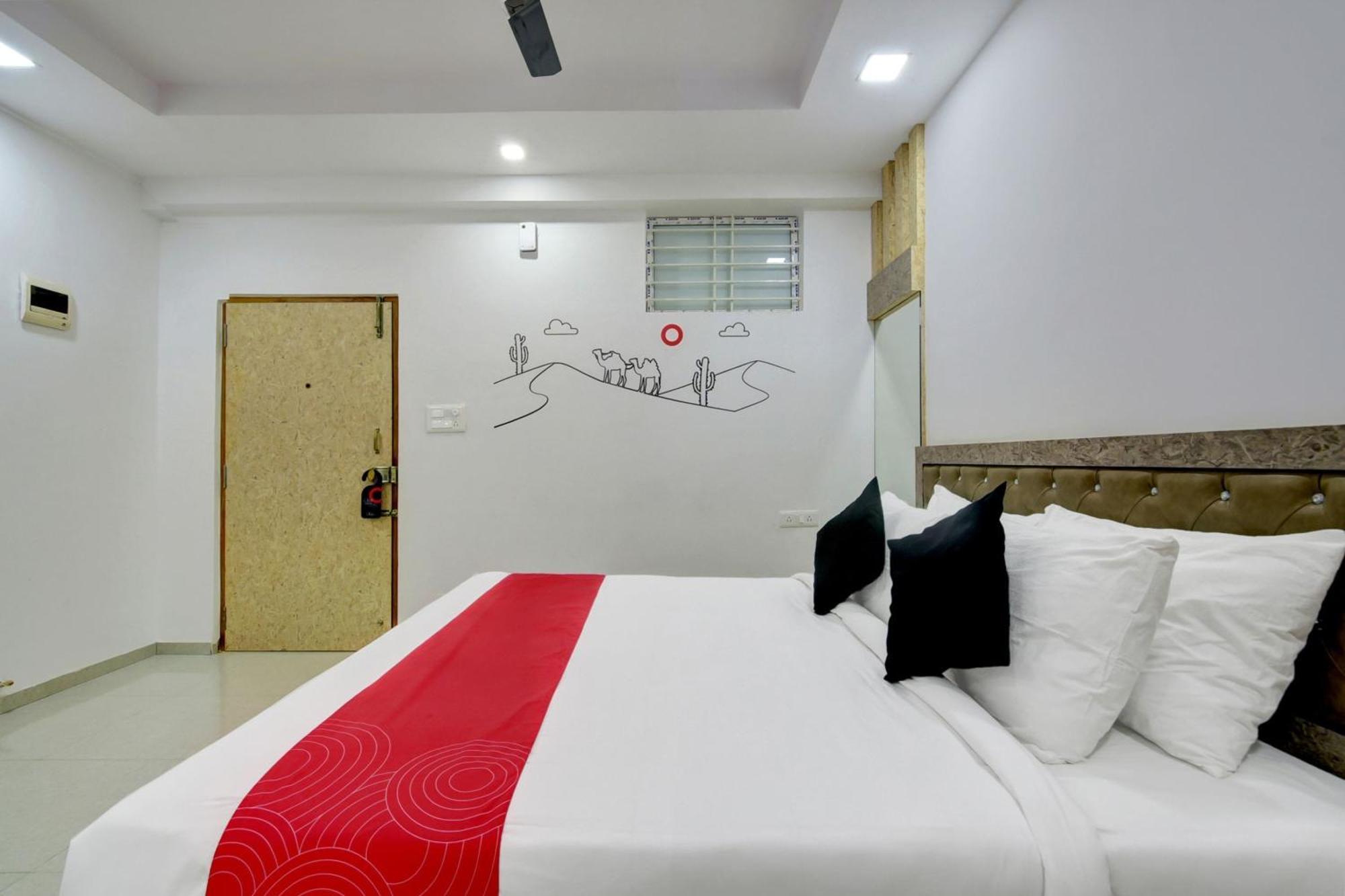 Super Grand Collection O Near Sarjapur Road Near 7D Voyage Hotel Bangalore Bagian luar foto