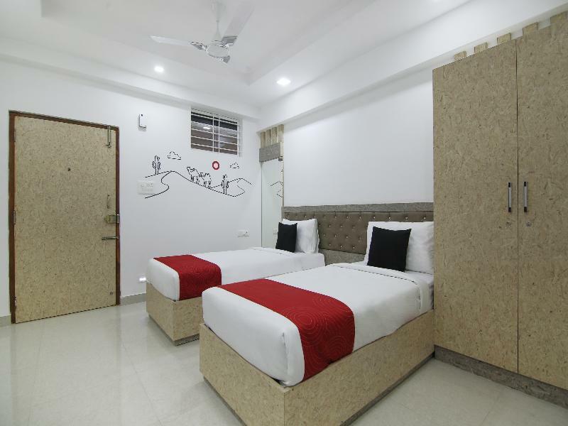 Super Grand Collection O Near Sarjapur Road Near 7D Voyage Hotel Bangalore Bagian luar foto